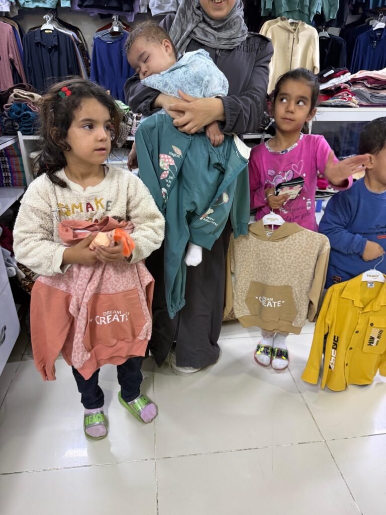 Çocuklara kışlık giyim desteği