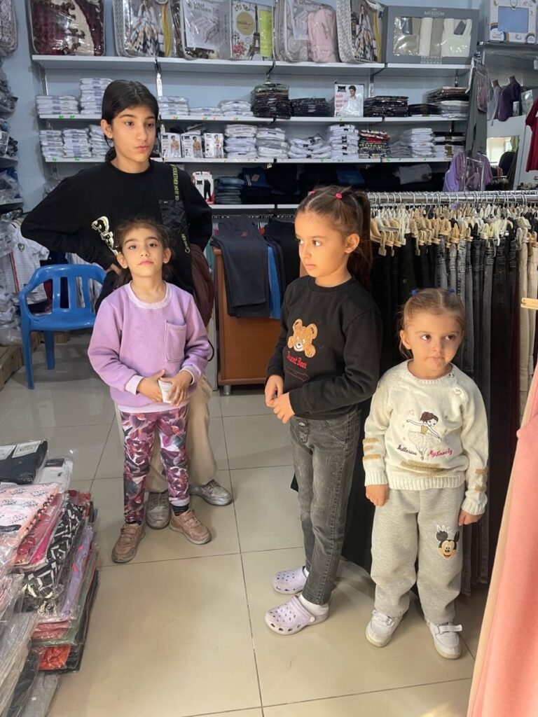 Çocuklara kışlık giyim desteği