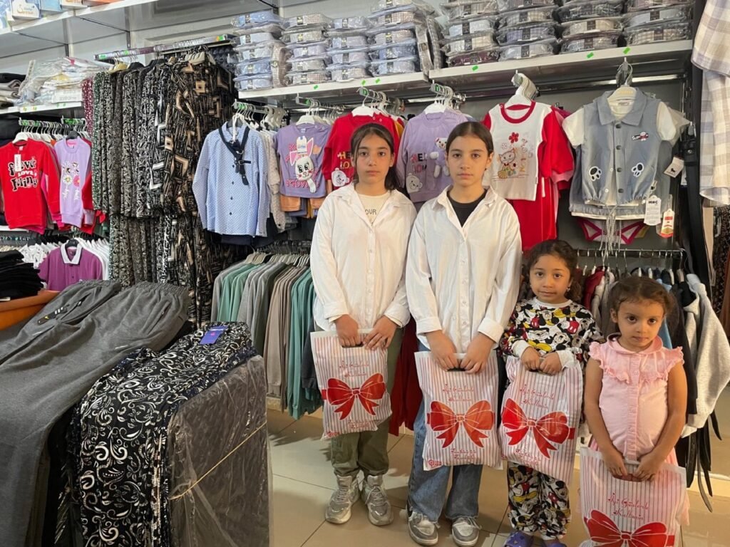 Çocuklara kışlık giyim desteği